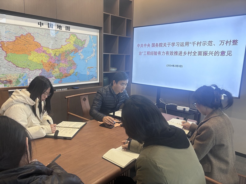 3��5�� �������Ķ�һ���ļ���չ��ѵ