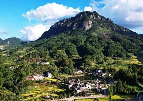 �����׵������ں�ˮ�������̬��Ʒ��ֵת�������������