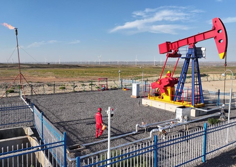 ���������ƽ���һ���ҿ�ͻ��ս���ж���ʵ��һ��ú������ҳ������ú̿�ȿ�����Ŀ