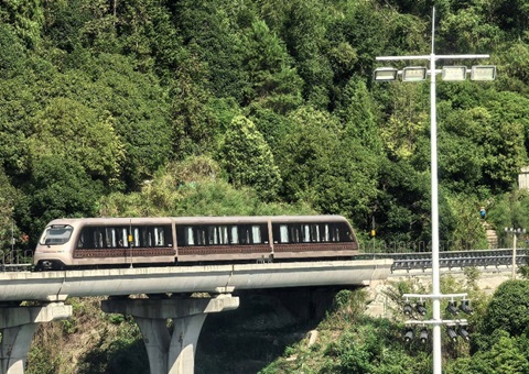 ����+�����ͨ��������һ������ʱ�ջ�׼ϵͳ�о�Ч��Ӧ��ʵ����ͻ��